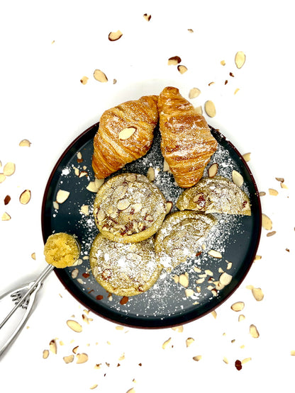 Almond Criossant
